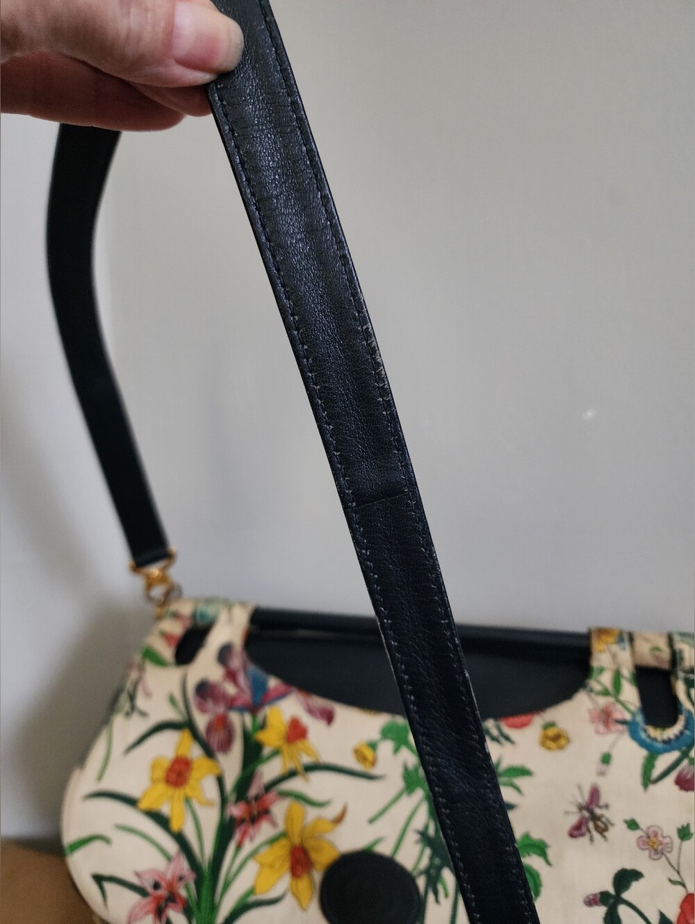 Authentic Vintage Gucci Flora Handbag - Picture 10 of 17
